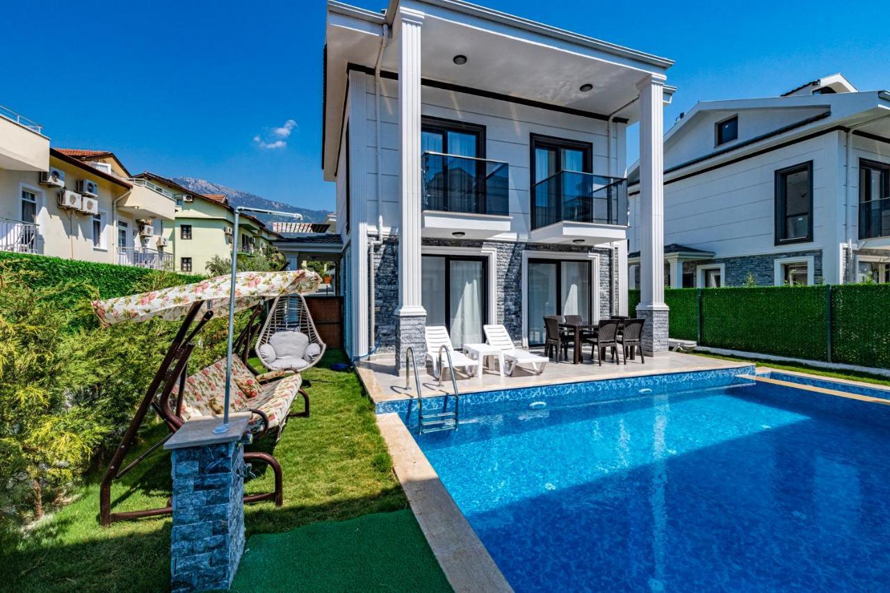 Salkim- 4 Bedroom Holiday Villa In Oludeniz Фетхіє Екстер'єр фото