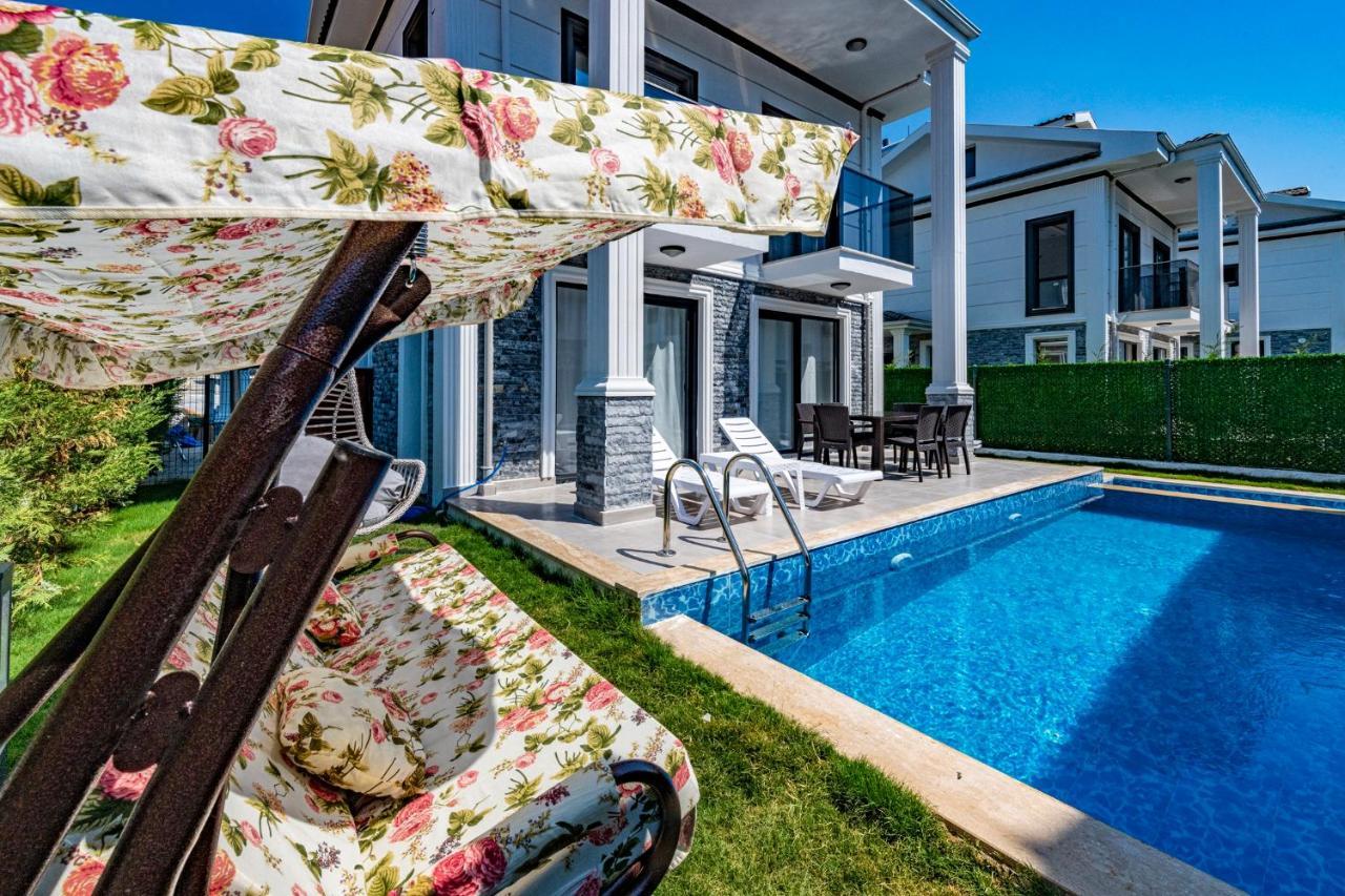 Salkim- 4 Bedroom Holiday Villa In Oludeniz Фетхіє Екстер'єр фото